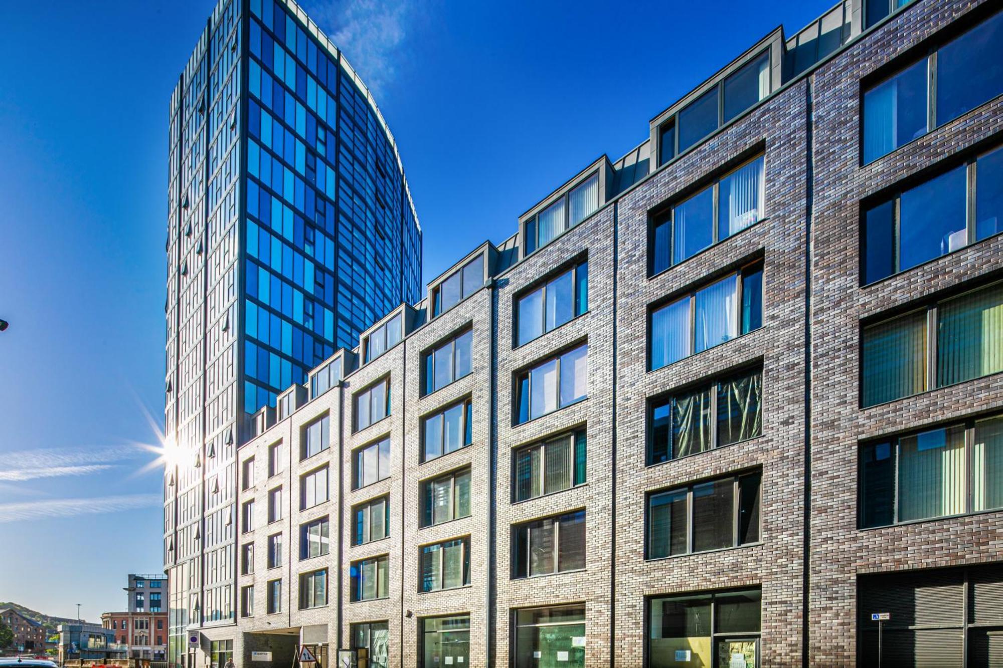 Stylish 2 Bed Apt 18 - City Centre, Free Parking, Espresso Machine & Netflix - Hosted By Stay Host Save Sheffield Exteriör bild