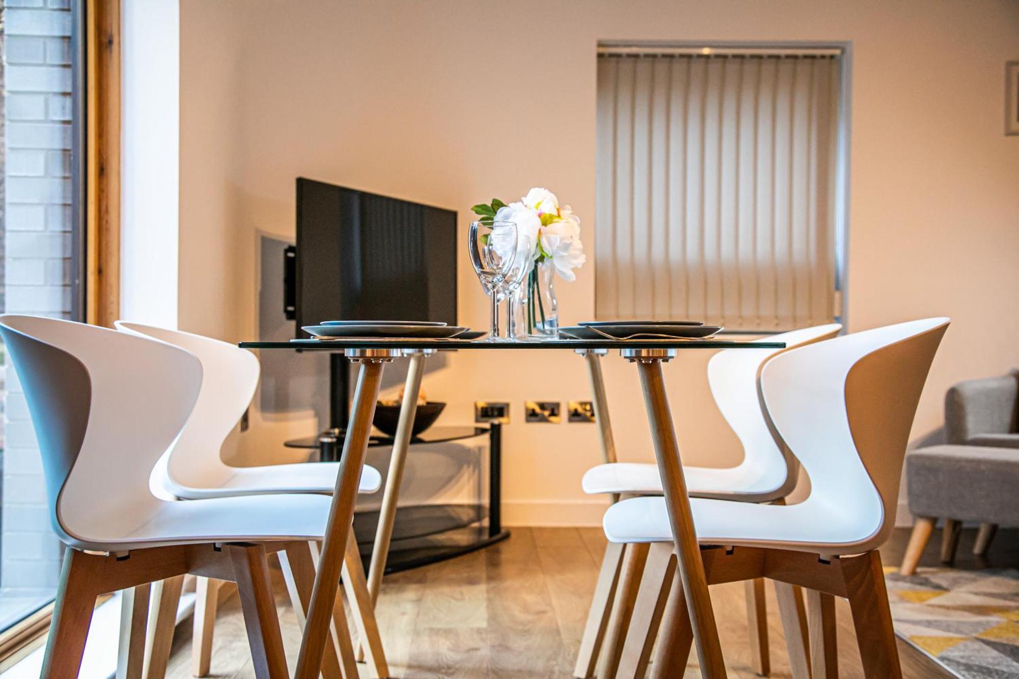 Stylish 2 Bed Apt 18 - City Centre, Free Parking, Espresso Machine & Netflix - Hosted By Stay Host Save Sheffield Exteriör bild