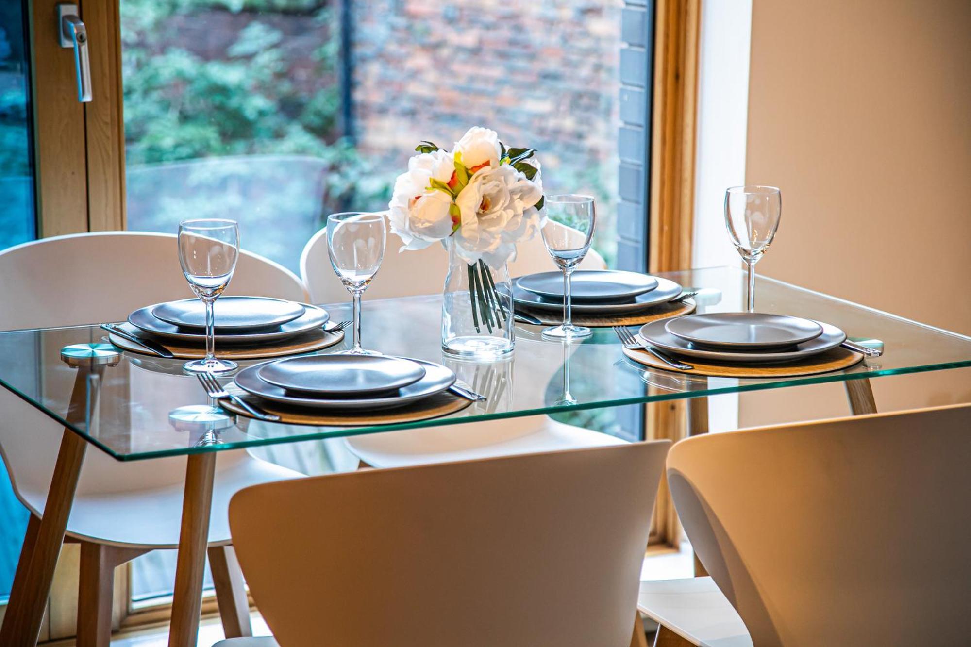 Stylish 2 Bed Apt 18 - City Centre, Free Parking, Espresso Machine & Netflix - Hosted By Stay Host Save Sheffield Exteriör bild